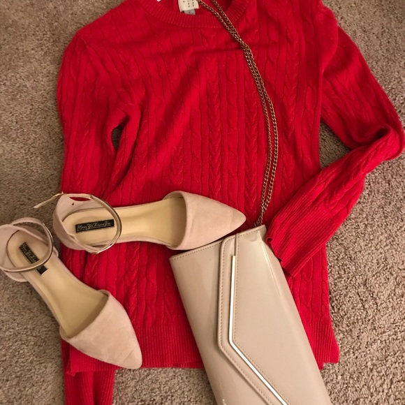 Clothes - Picture 5 of 8